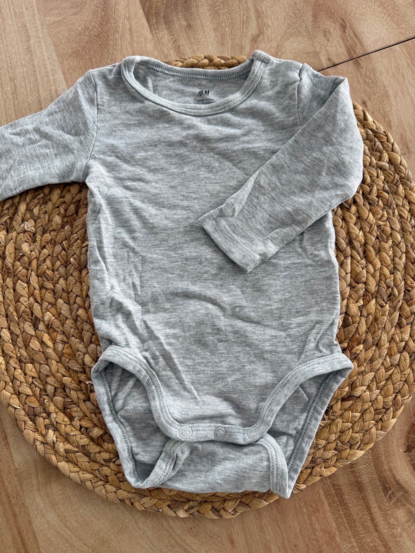 Cache couche 3-6 mois