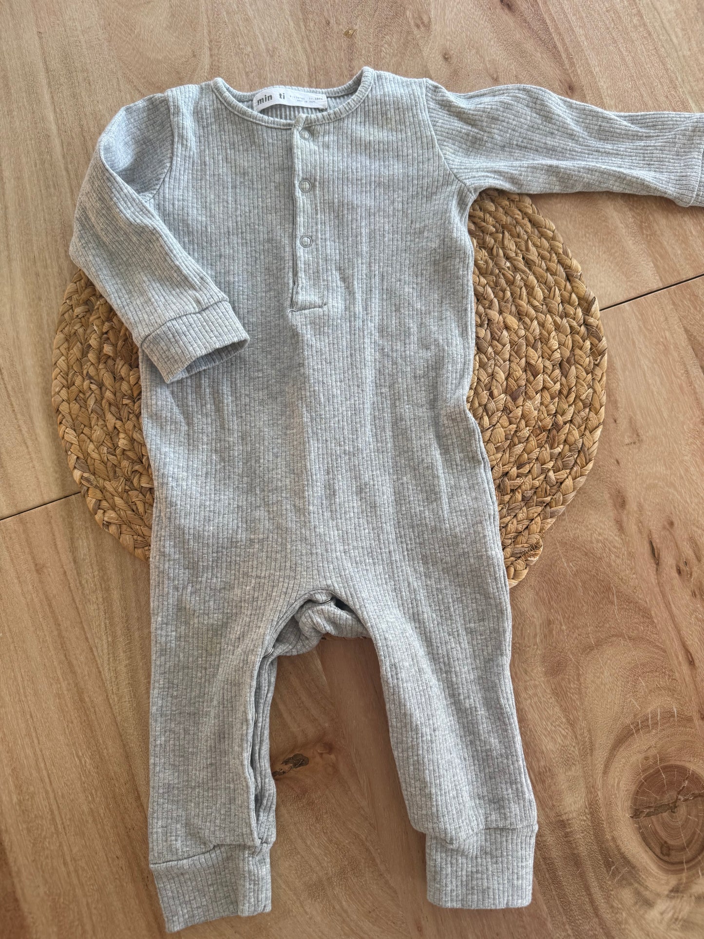 Ensemble une pièce extensible 12-18 mois