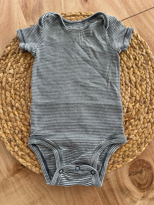 Cache couche 3-6 mois