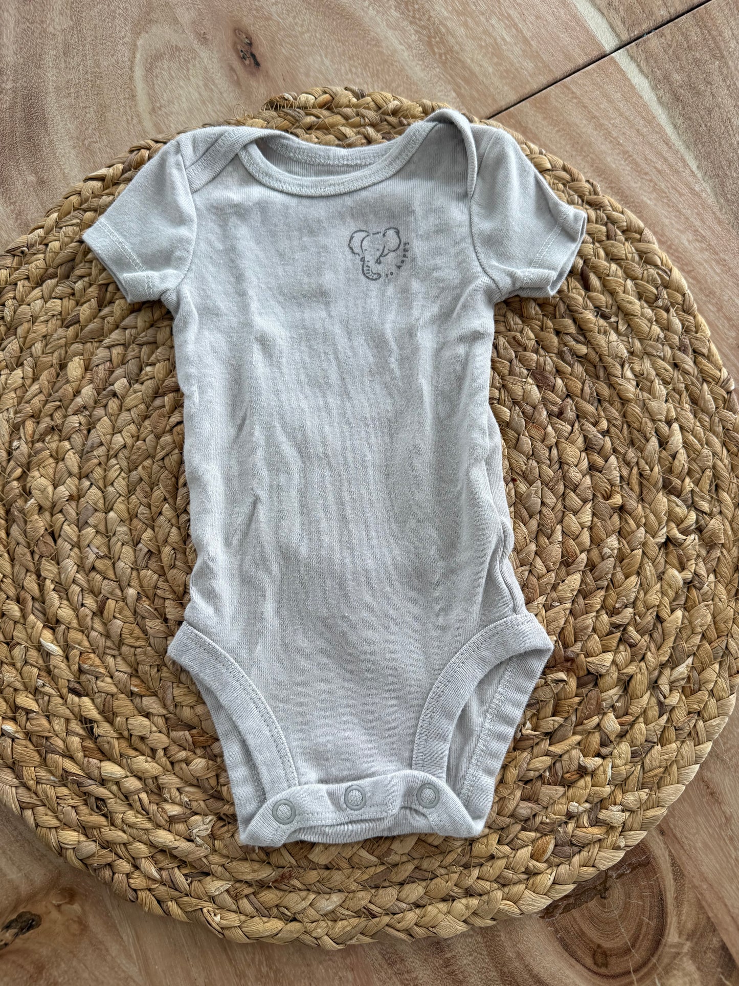 Cache couche carter's