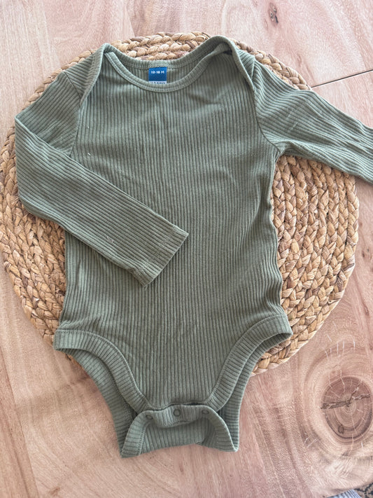 Cache couche old navy 12-18 mois