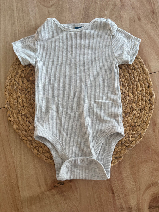 Cache couche Old navy 12-18 mois