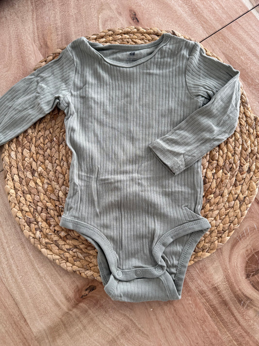 Cache couche Old navy 3-6 mois