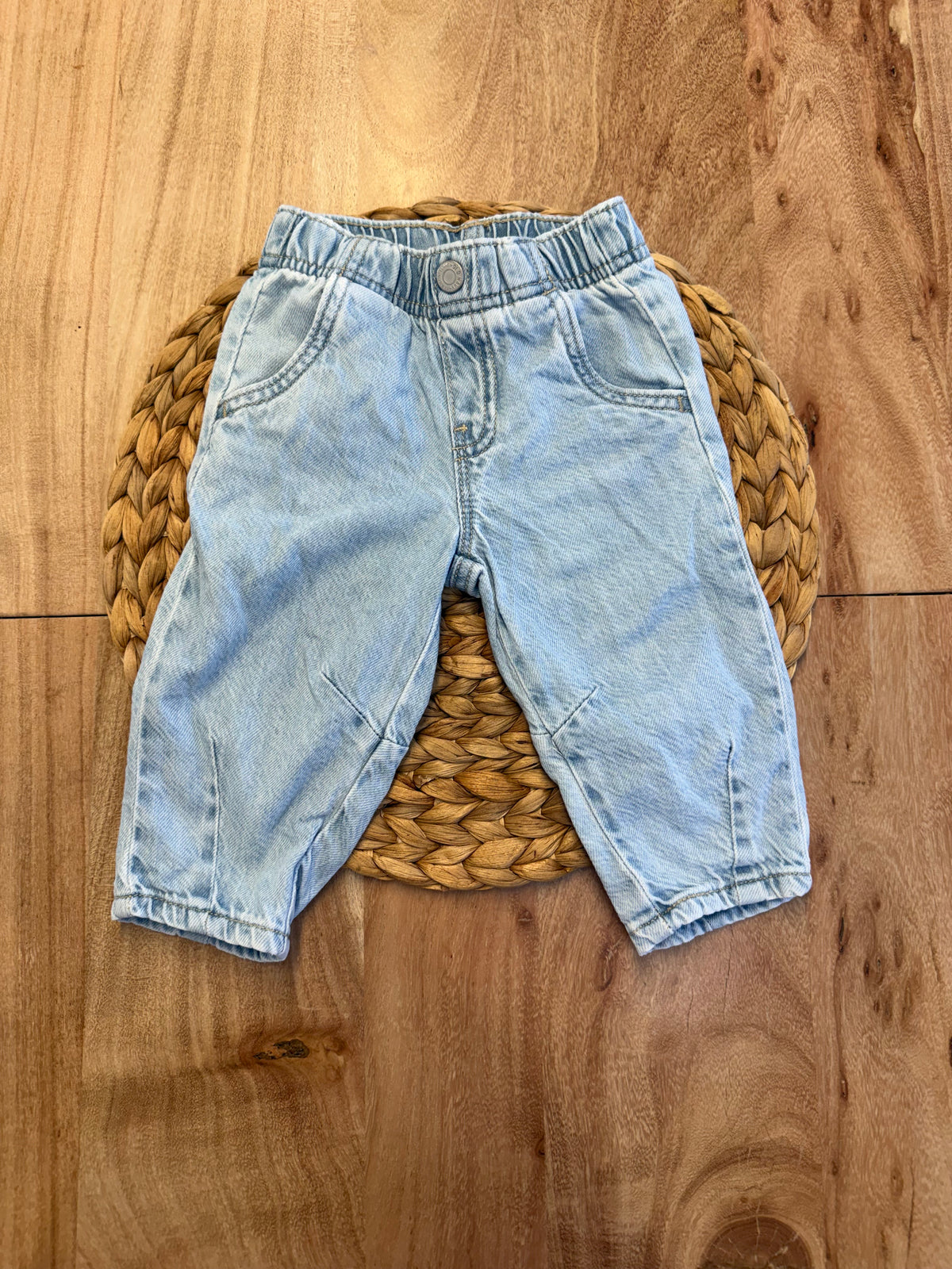 Jeans 6-12 mois Old navy ( imparfait )