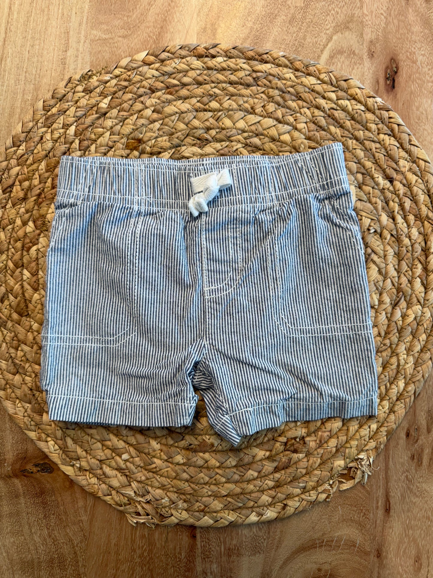 Short 9 mois
