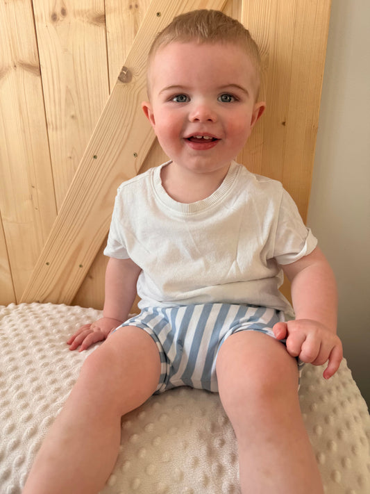 Short évolutif ligné bleu