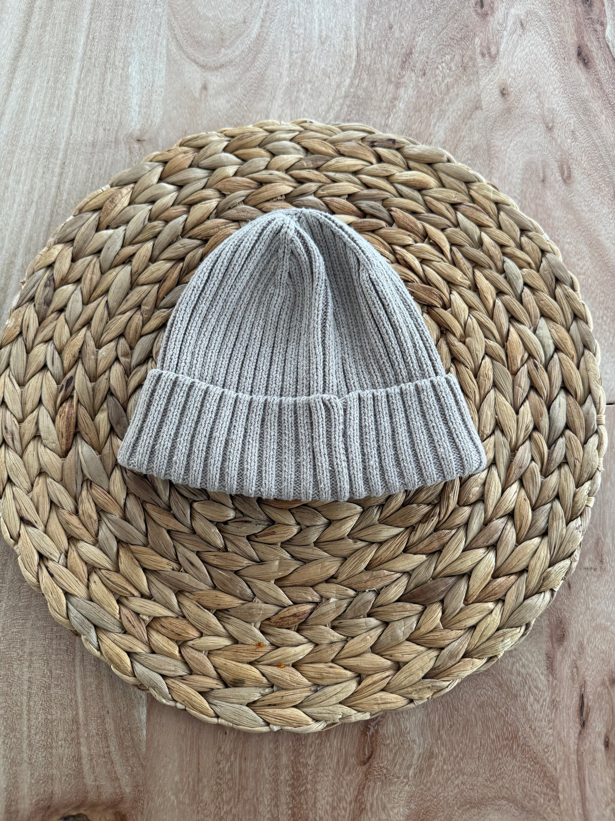 Tuque H&m 2-4 mois ( grand )
