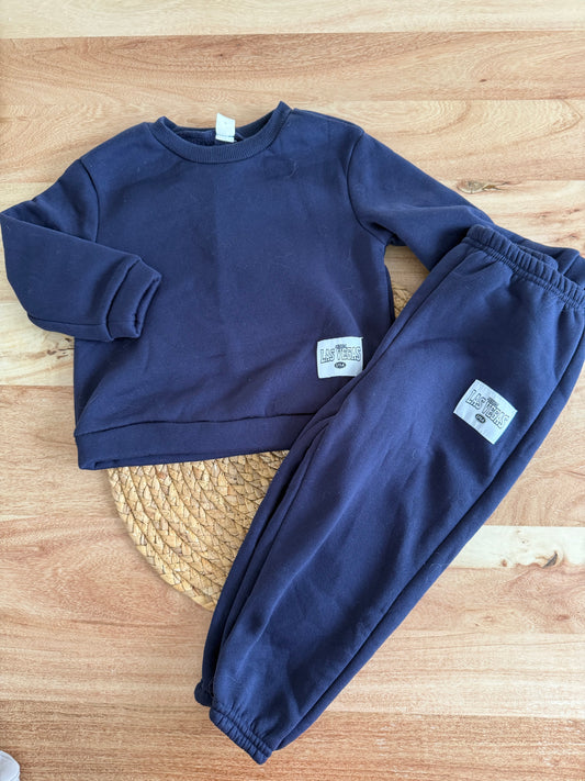 (Neuf sans étiquette) Ensemble jogging 2T