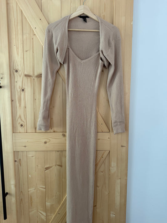 Robe xlarge ( moulante )