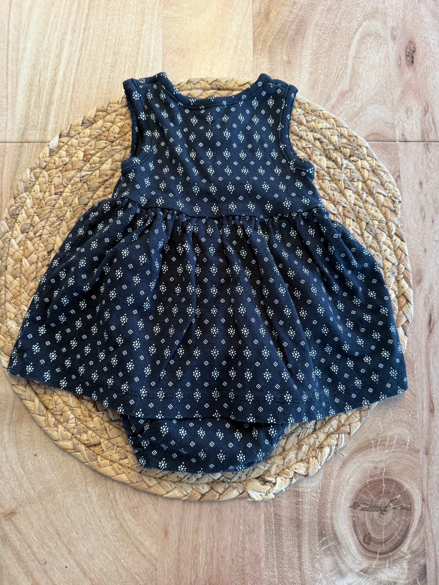 Robe cache couche 3 mois
