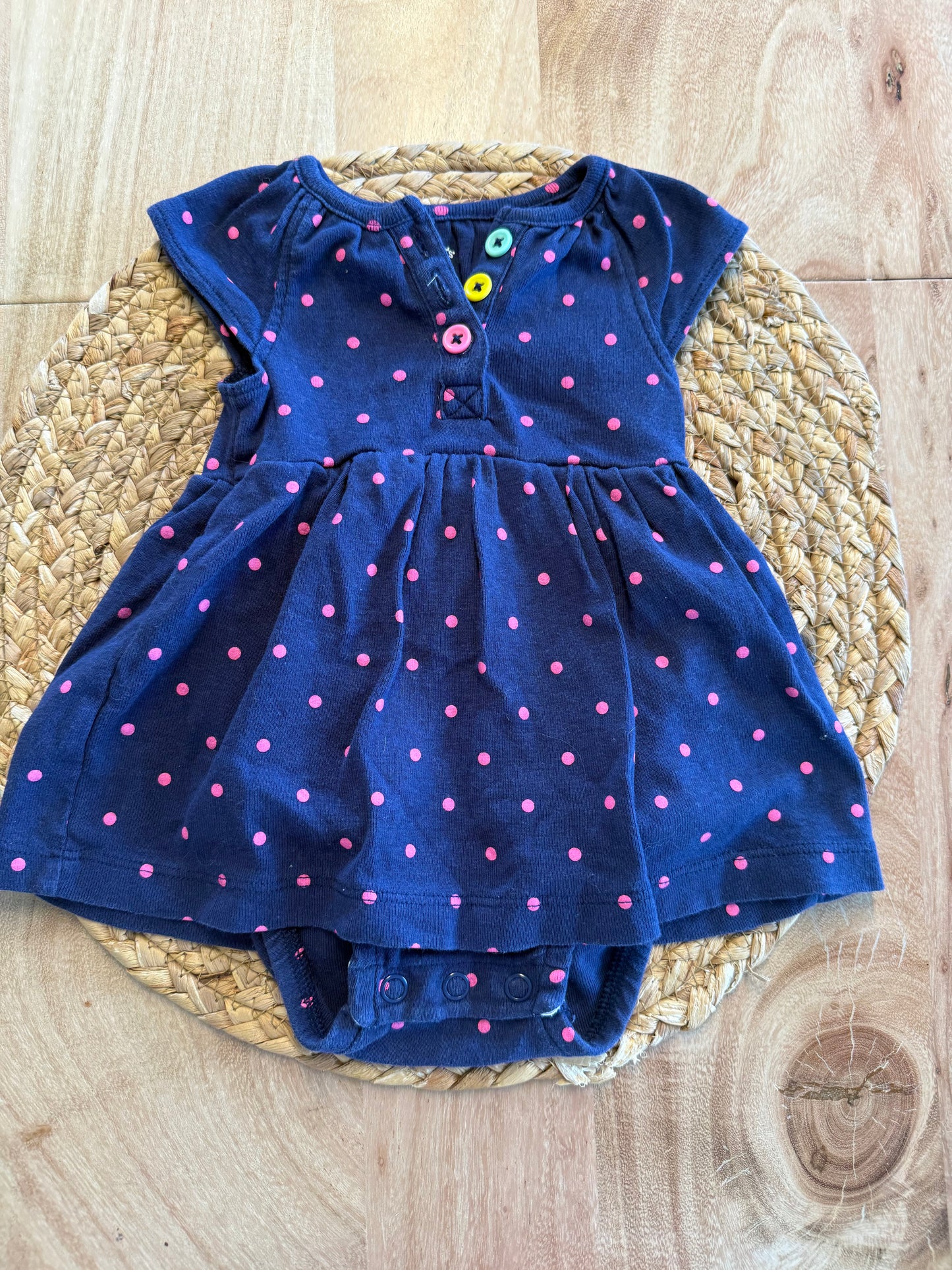 Robe cache couche 3 mois