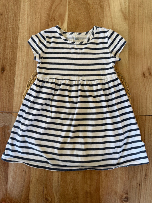 (Imparfaite) robe 5T