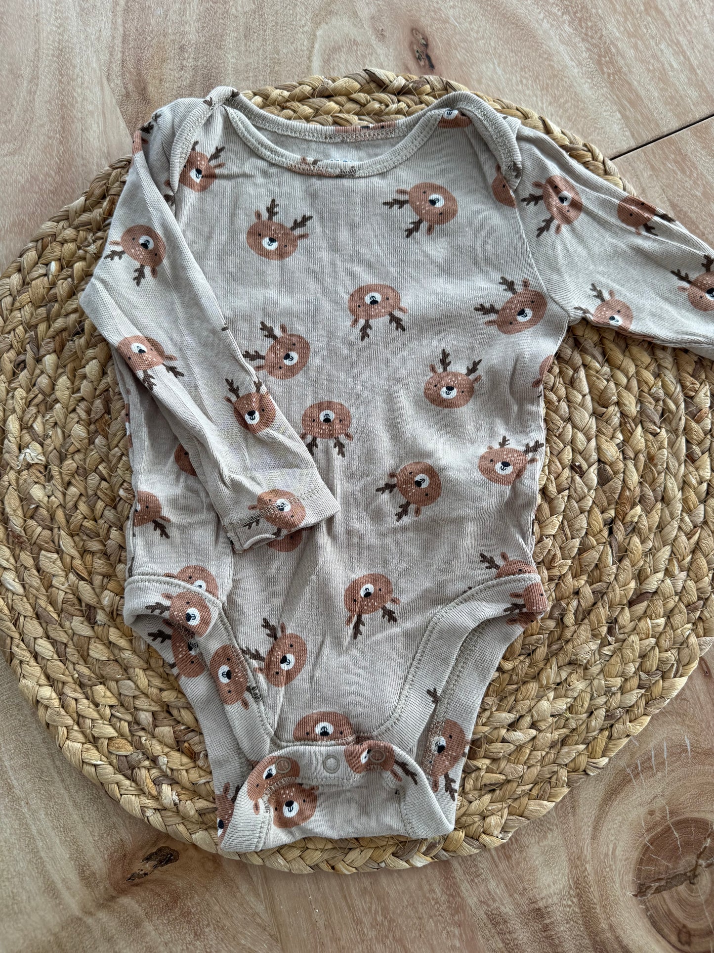 Cache couche 3-6 mois