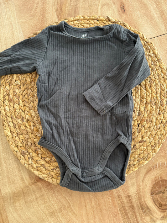 Cache couche H&M 2-4 mois