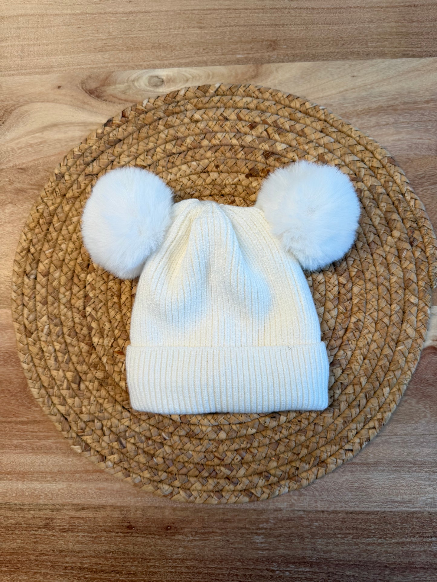 (Neuve sans étiquette) Tuque 2T