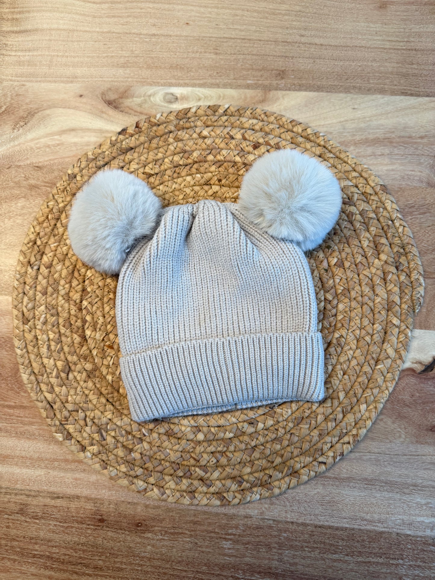 (Neuve sans étiquette) Tuque 2T