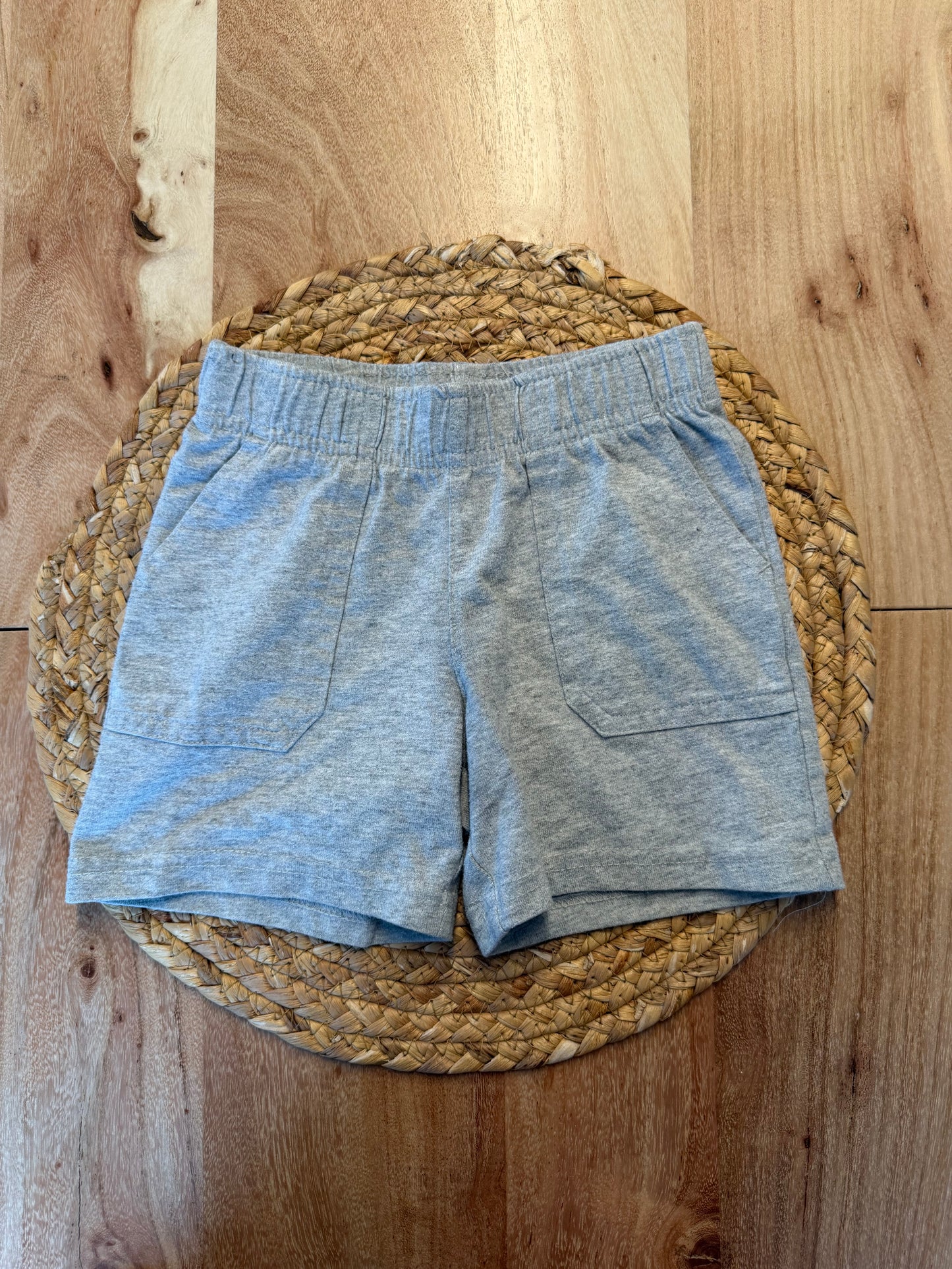 Short Oshkosh 24 mois