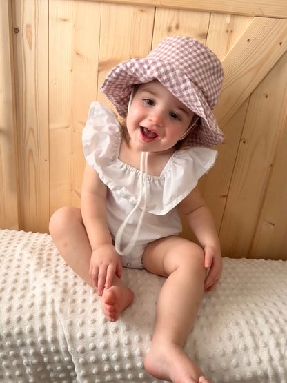 Chapeau à carreaux rose