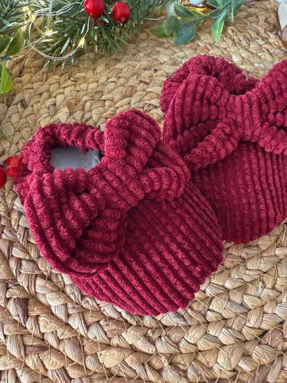 Pantoufle en velours rouge