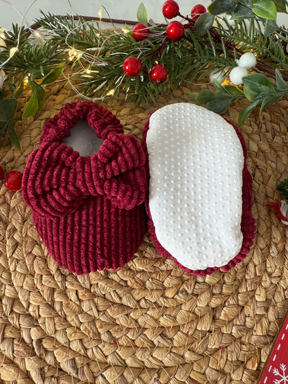 Pantoufle en velours rouge